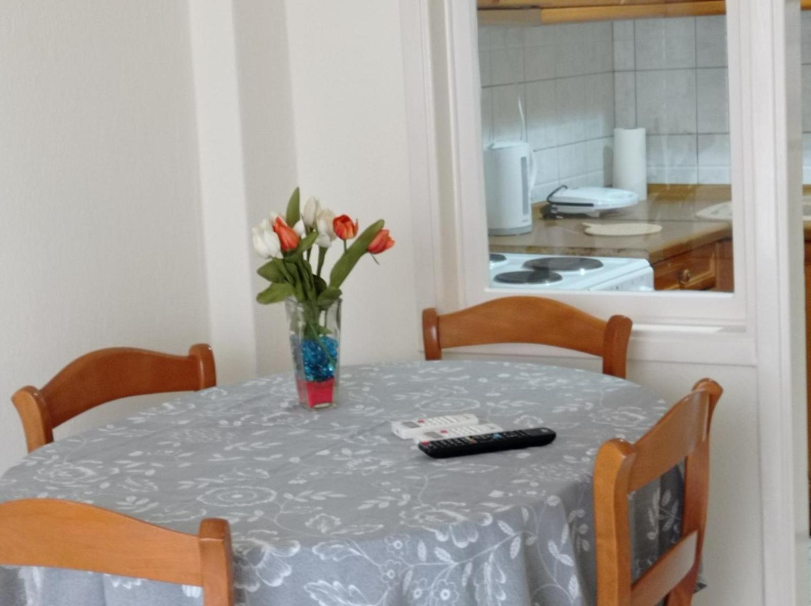 Homie Apartment Драма Екстериор снимка